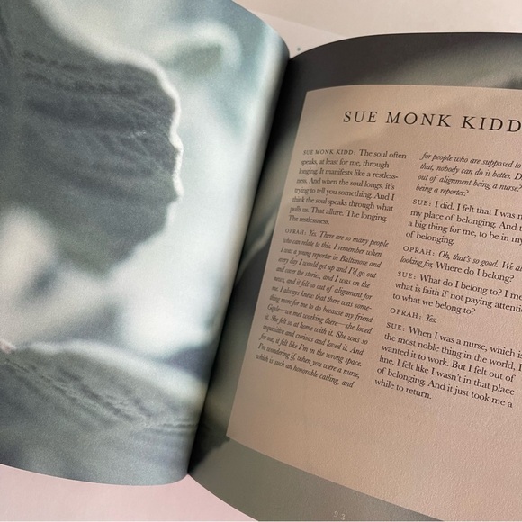 The Wisdom of Sundays Book by Oprah Winfrey - Picture 5 of 6